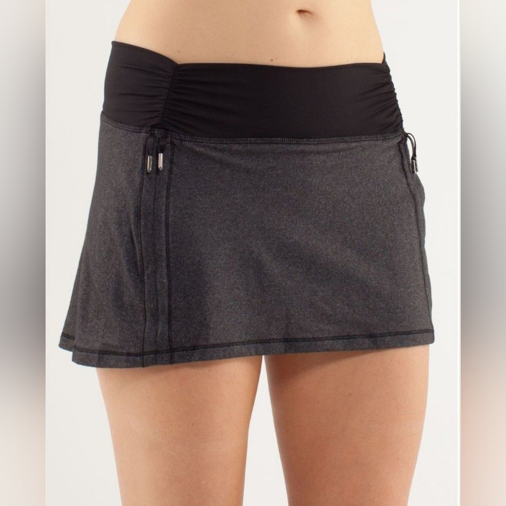 Lululemon Hot 'N Sweaty Skirt Skort Black/Black Heather Size 10